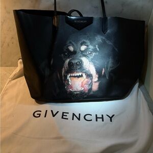 Givenchy Antigona Rottweiler Tote